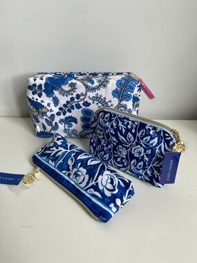 3/15$ Estée Lauder makeup bags